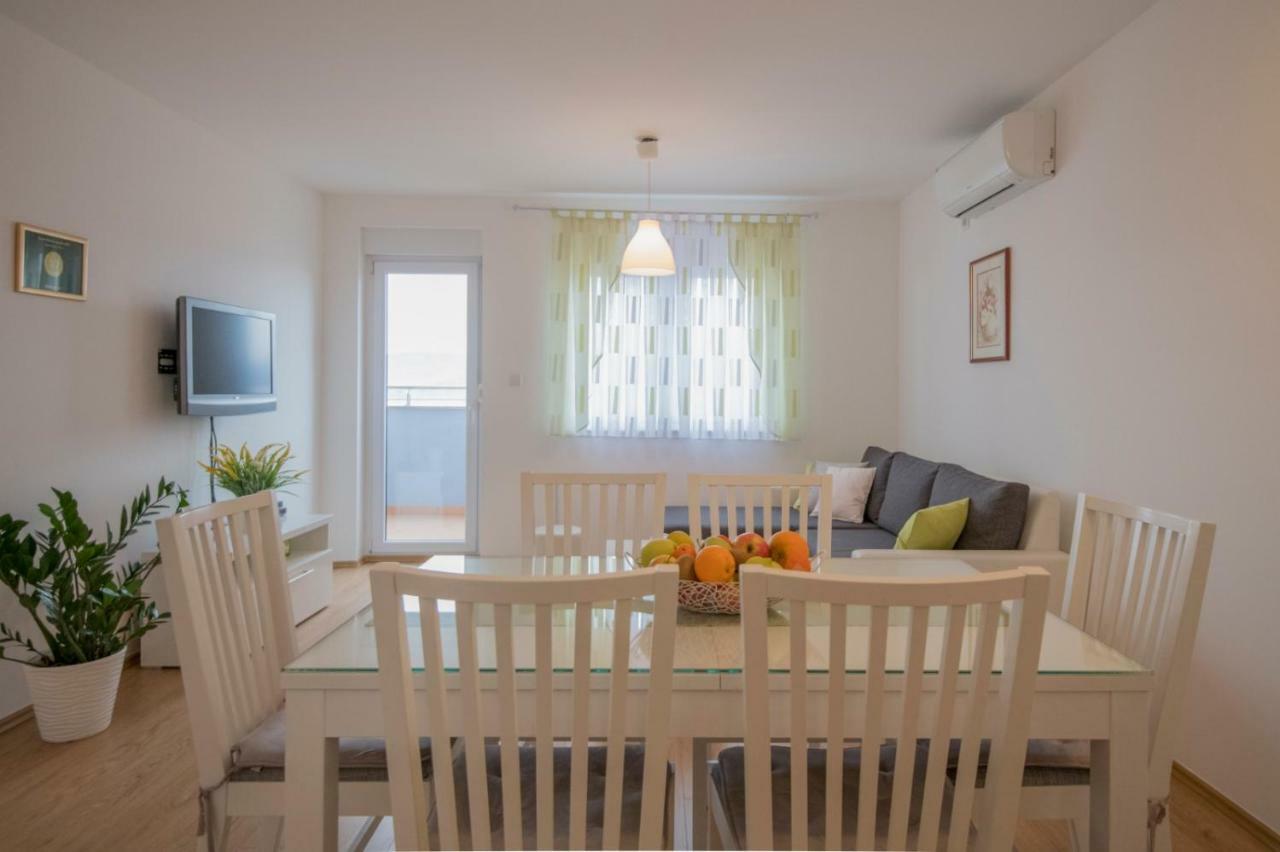 Apartment Petra Імотскі Екстер'єр фото